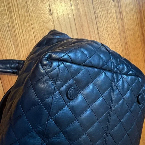 EUC, barely used MZ Wallace Black Leather Quilted Small Metro Deluxe Tote - Picture 11 of 14